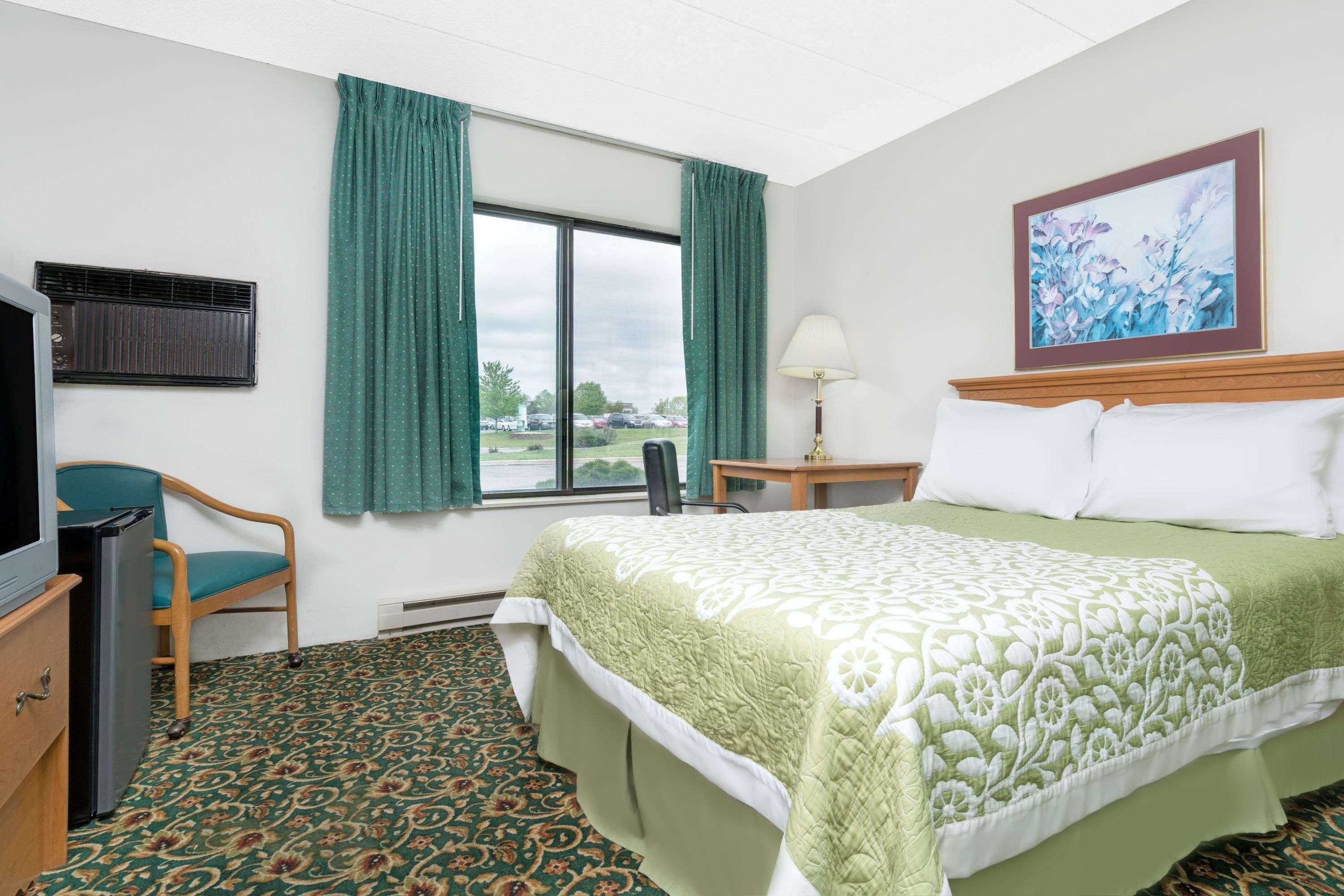 סיינט קלאוד Days Inn By Wyndham St Cloud מראה חיצוני תמונה