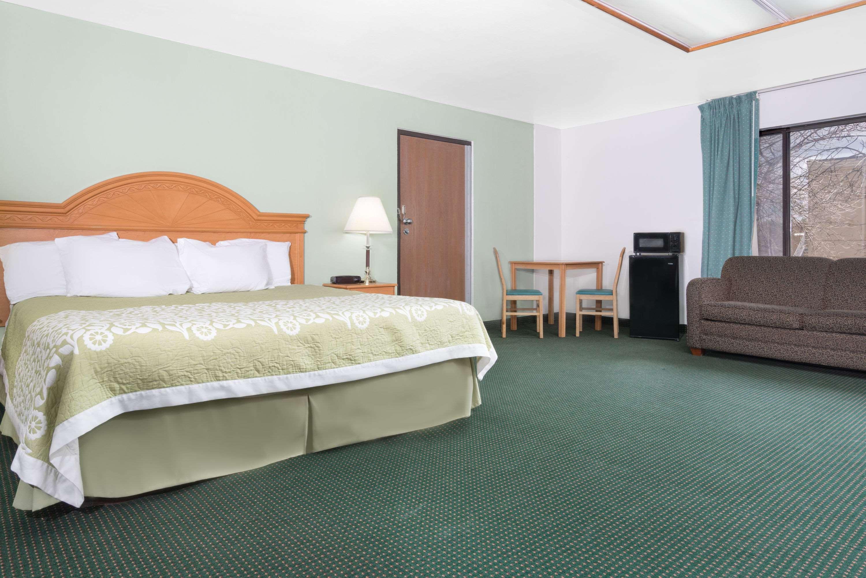 סיינט קלאוד Days Inn By Wyndham St Cloud מראה חיצוני תמונה